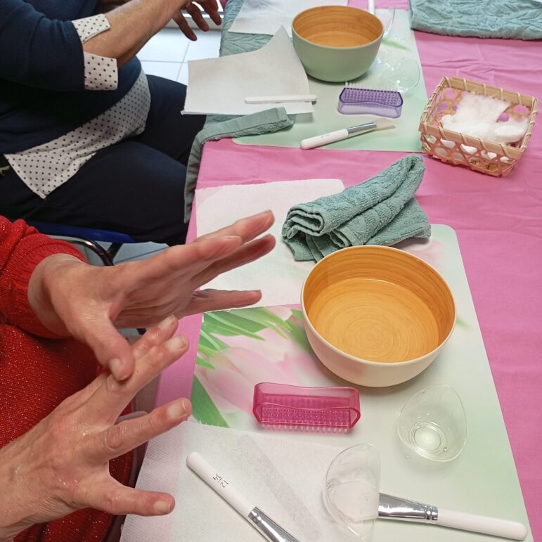 Atelier collectif soin des mains Atelier collectif soin des mains